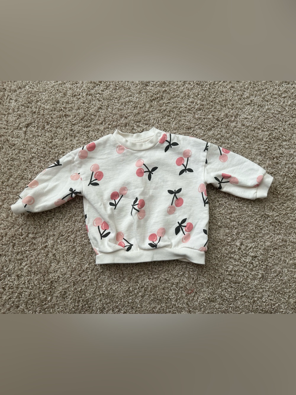 Cherry crewneck